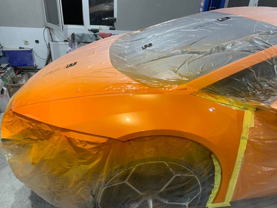 Lakiranje automobila